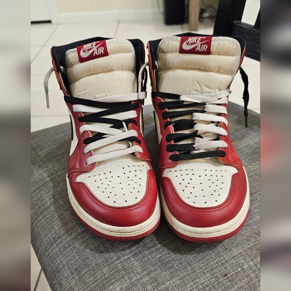 Jordan 1 high OG - Picture 3 of 5